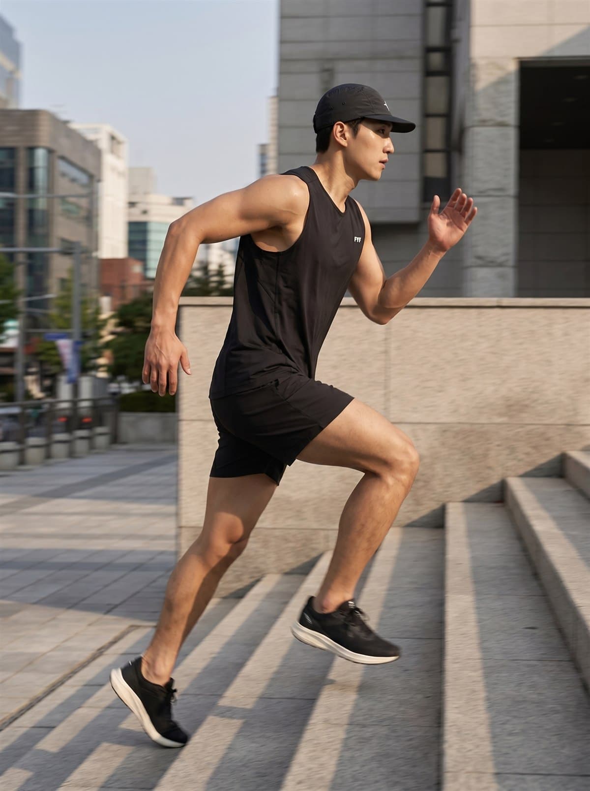 MAN / RUNNING